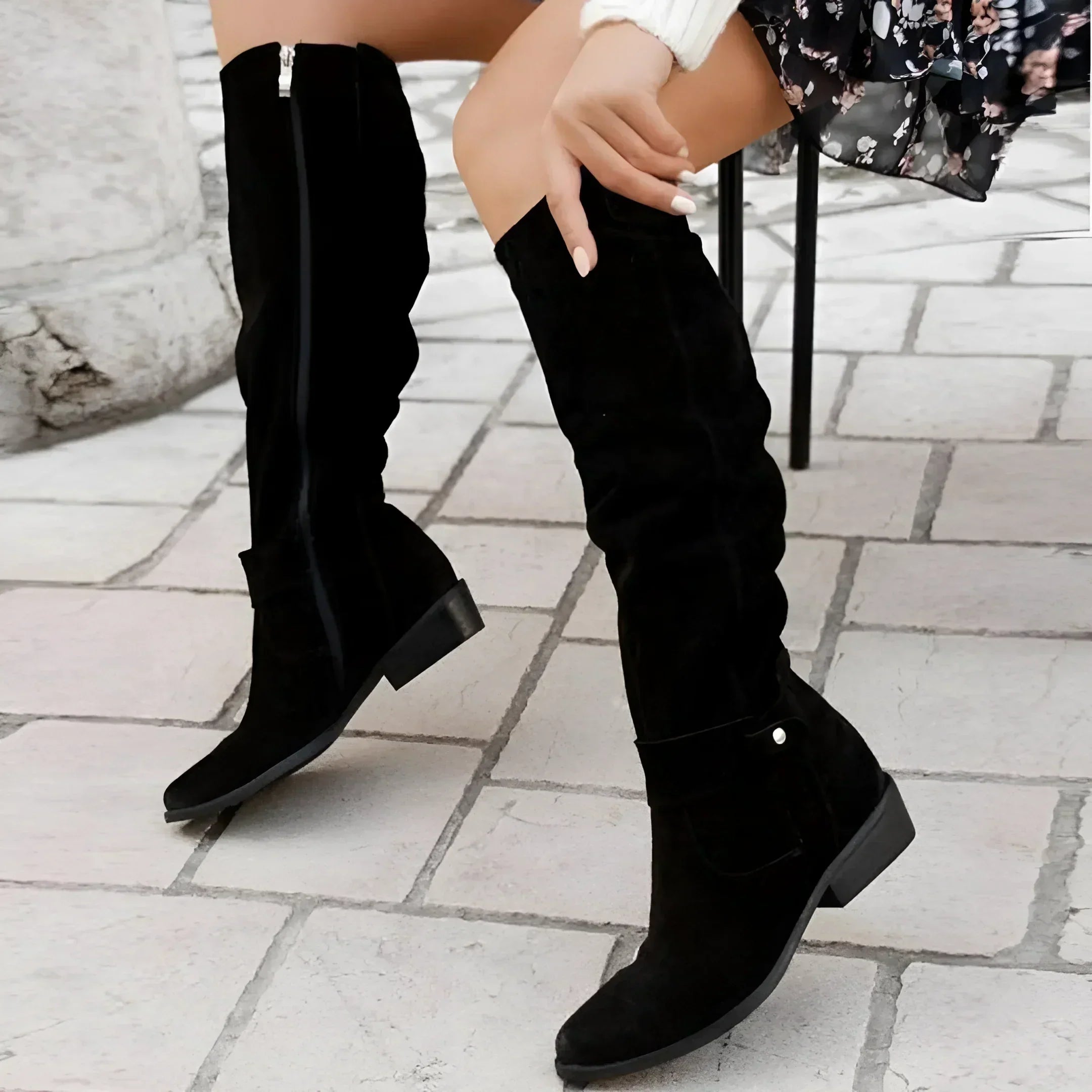 Lindegaard™ | Elegant knee high heel