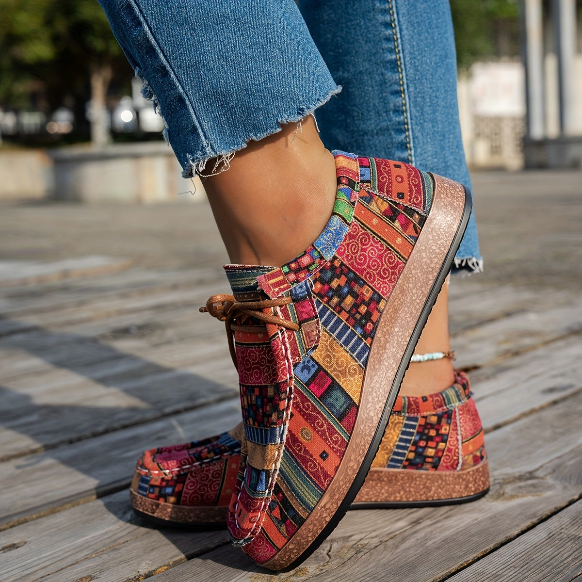 HappyWalk™ | Colorful Retro Shoes