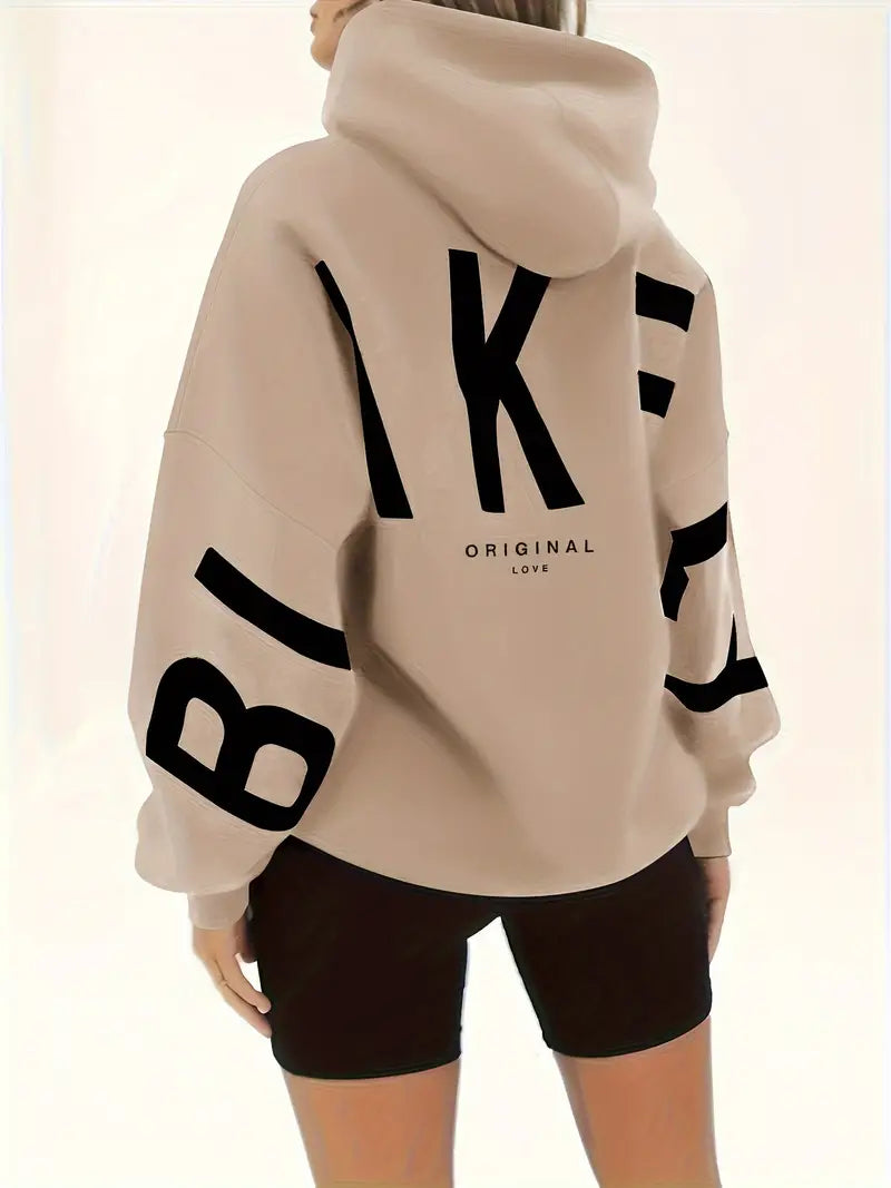 Hannah – Warm Hoodie with Sleek Pattern